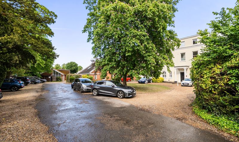 Woodcote Road, Woodcote Hall Woodcote Road, KT18