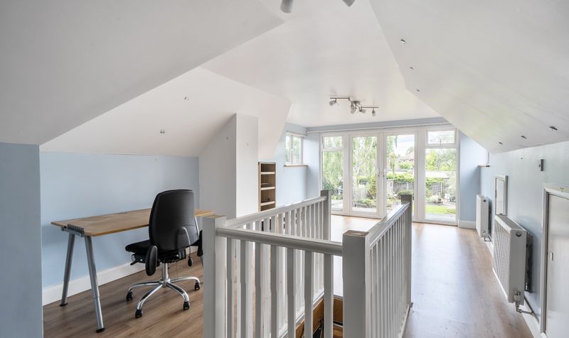 Craddocks Avenue, Ashtead, KT21