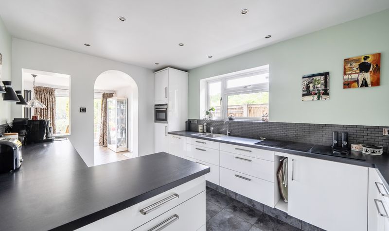 Craddocks Avenue, Ashtead, KT21