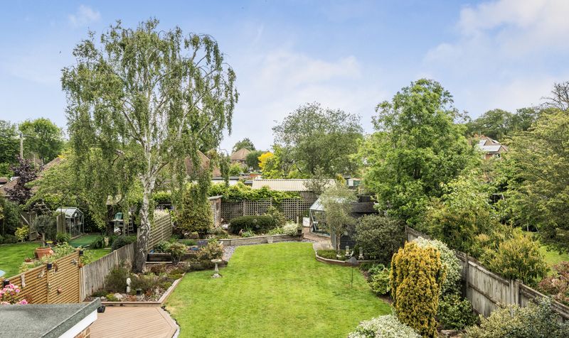 Craddocks Avenue, Ashtead, KT21