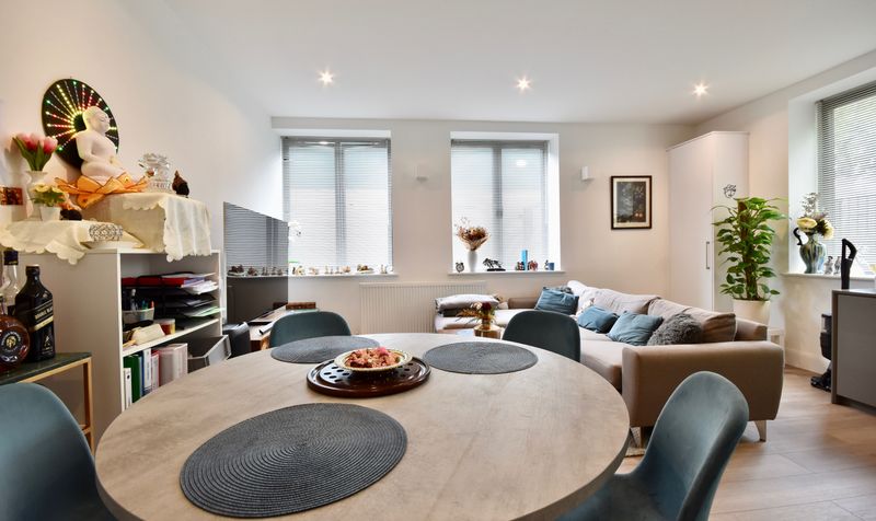 Bay Tree Avenue, Opus Court Bay Tree Avenue, KT22