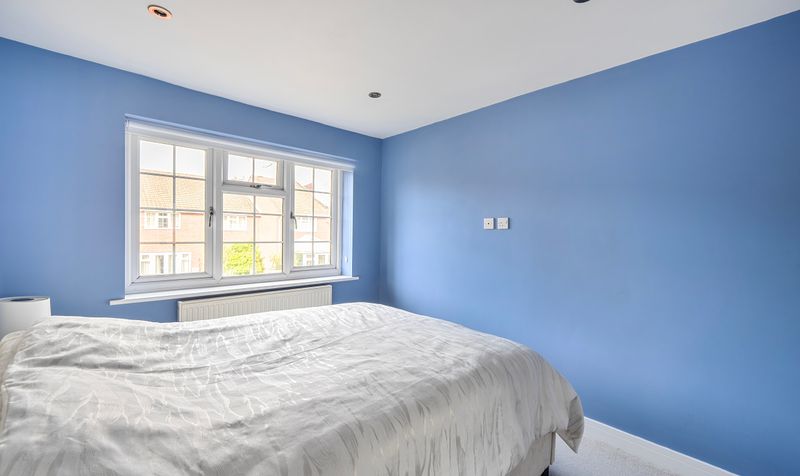 Delaporte Close, Epsom, KT17