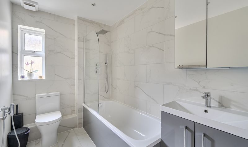 Horton Crescent, Epsom, KT19