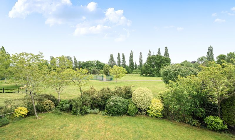 Horton Crescent, Epsom, KT19