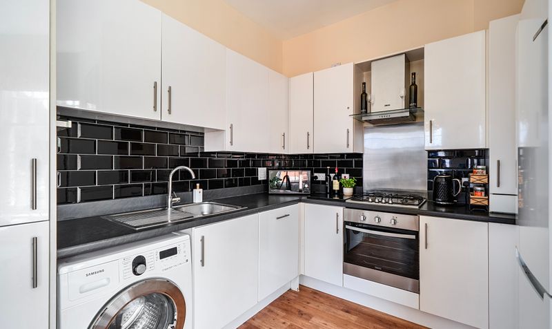 Dillon Close, Epsom, KT19