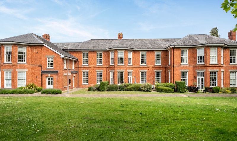 Dillon Close, Epsom, KT19