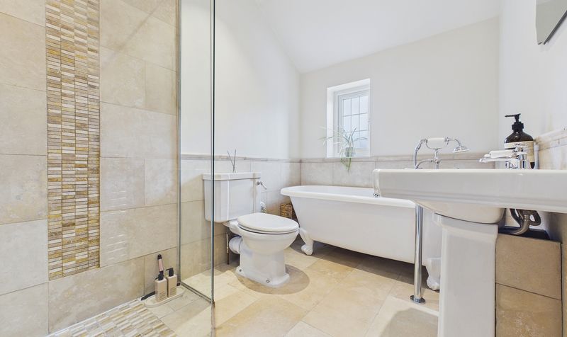 Caughall Road, Upton, CH2