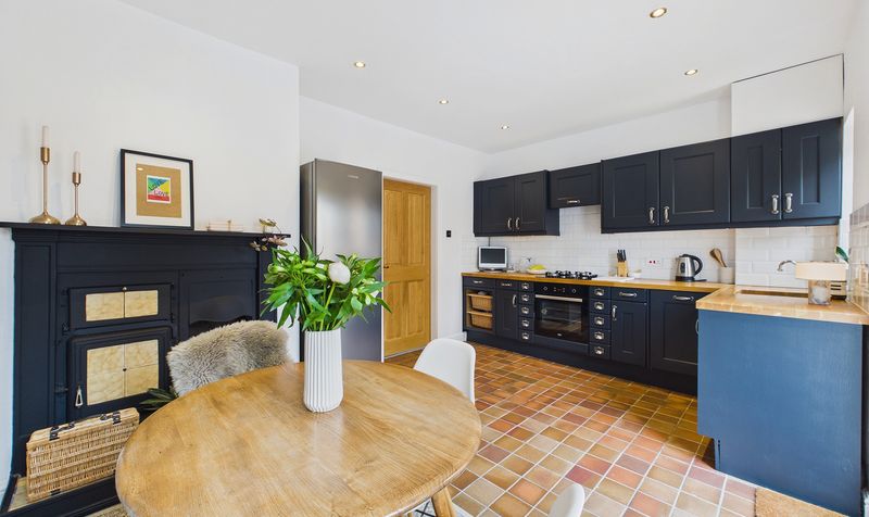 Caughall Road, Upton, CH2