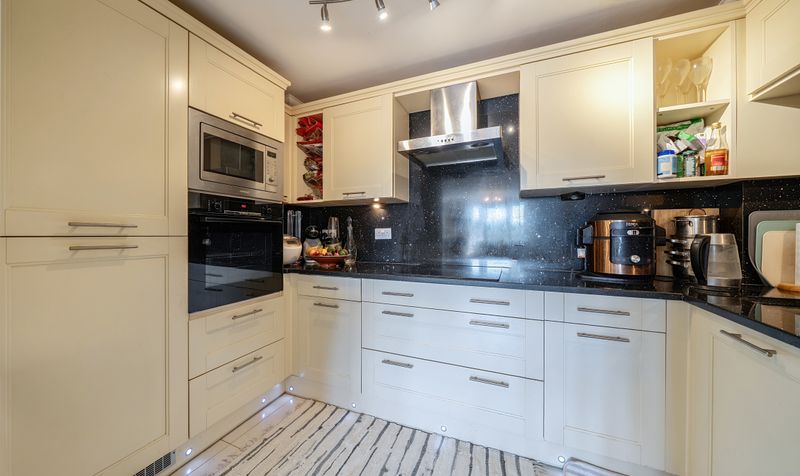 Cheam Road, Charlemont House, KT17