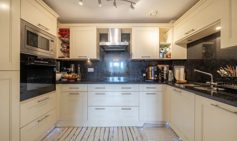 Cheam Road, Charlemont House, KT17