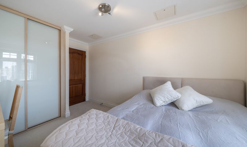 Cheam Road, Charlemont House, KT17