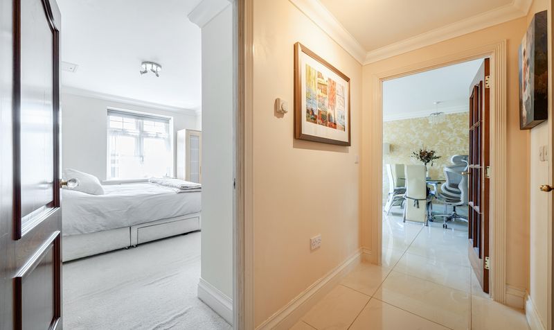 Cheam Road, Charlemont House, KT17