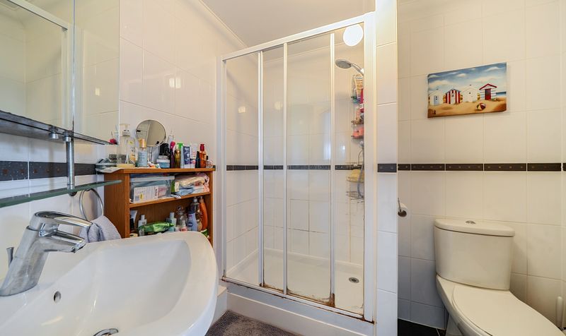 Cheam Road, Charlemont House, KT17