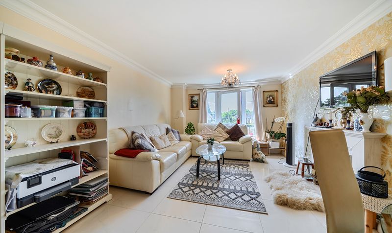 Cheam Road, Charlemont House, KT17