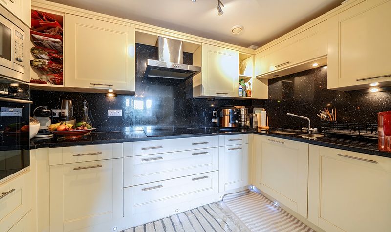 Cheam Road, Charlemont House, KT17