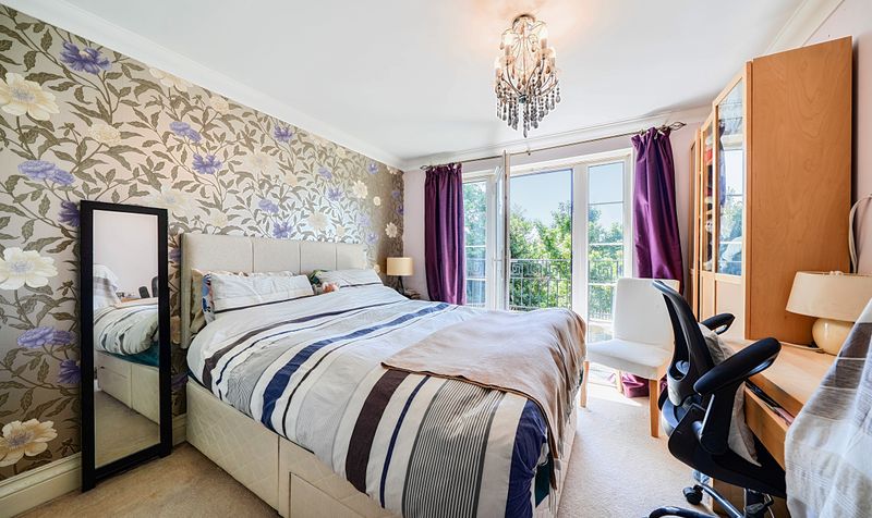 Cheam Road, Charlemont House, KT17