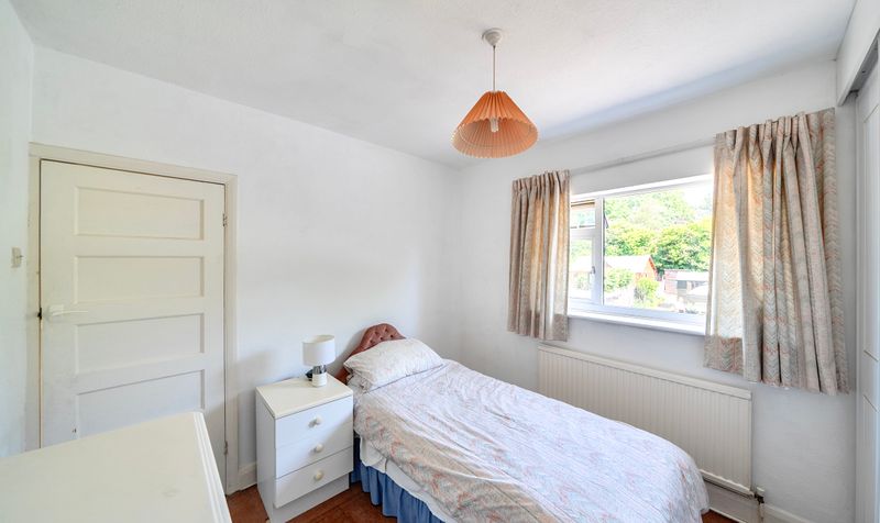 Parklawn Avenue, Epsom, KT18