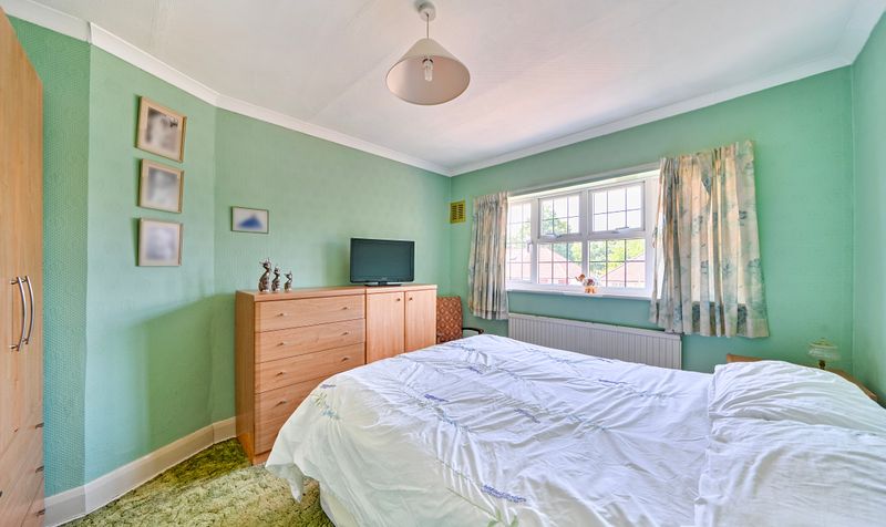 Parklawn Avenue, Epsom, KT18