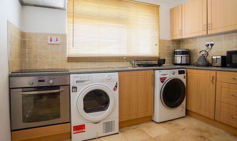Flat 2 Southlands