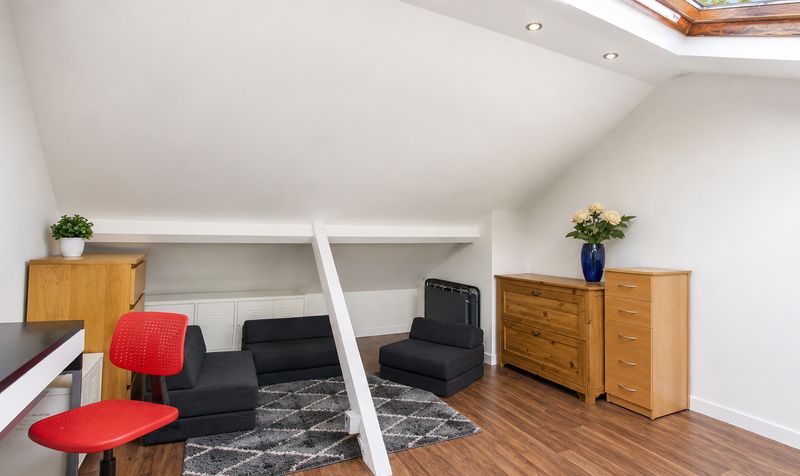 Lower Court Road, Epsom, KT19