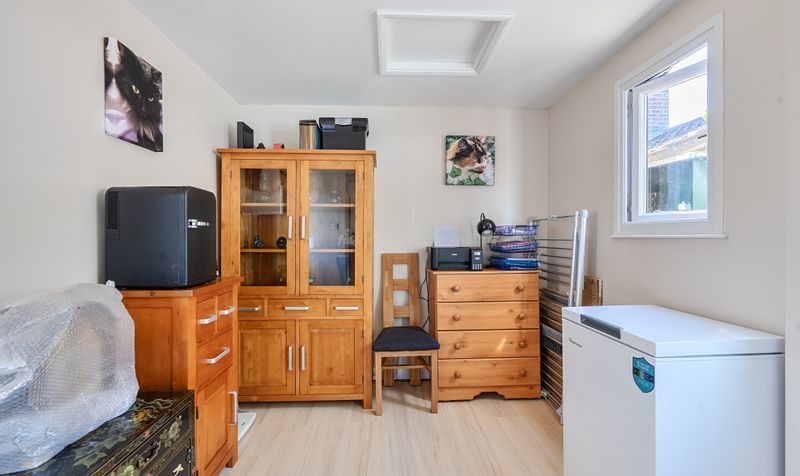 Allum Grove, Tadworth, KT20