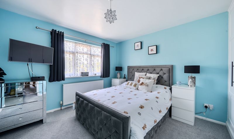 Allum Grove, Tadworth, KT20