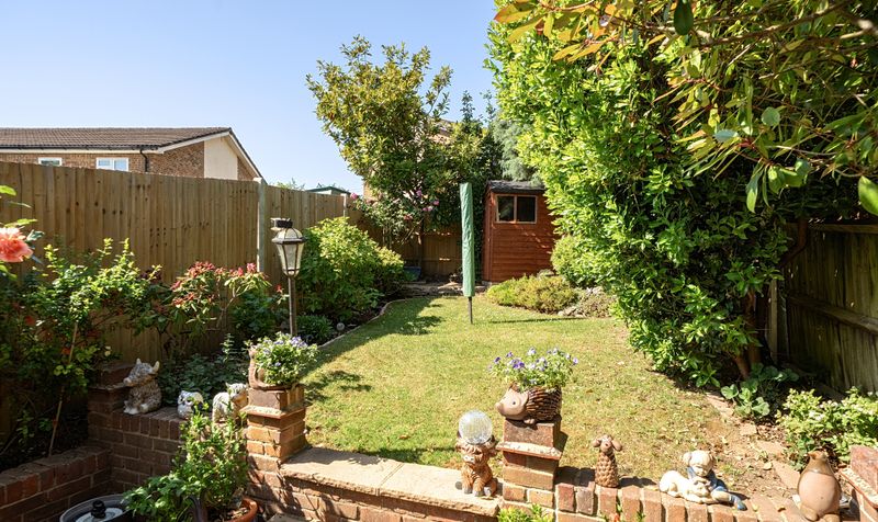 Allum Grove, Tadworth, KT20