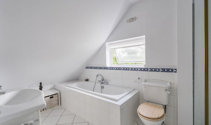 Wilmerhatch Lane, Epsom, KT18