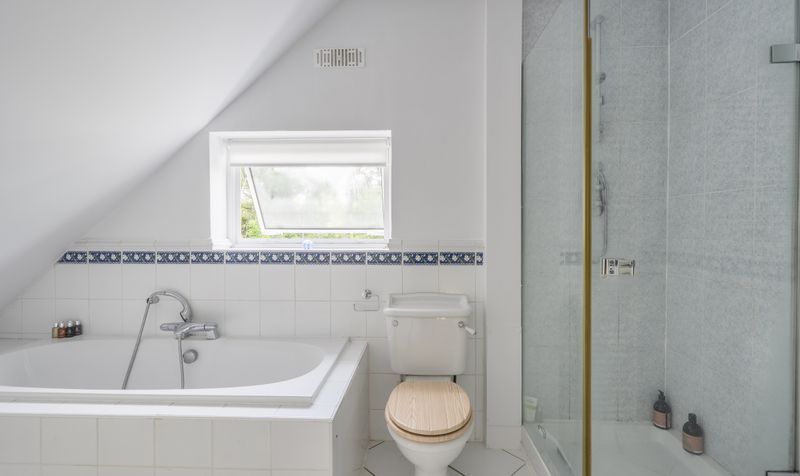 Wilmerhatch Lane, Epsom, KT18