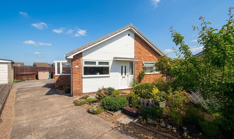 Hollingthorpe Road, Hall Green, WF4