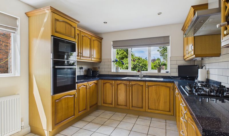 Daniell Way, Great Boughton, CH3