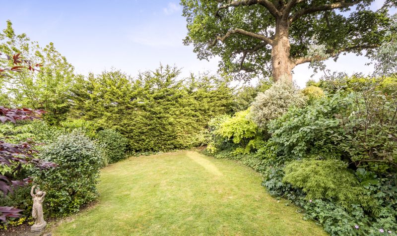 Wilmerhatch Lane, Epsom, KT18