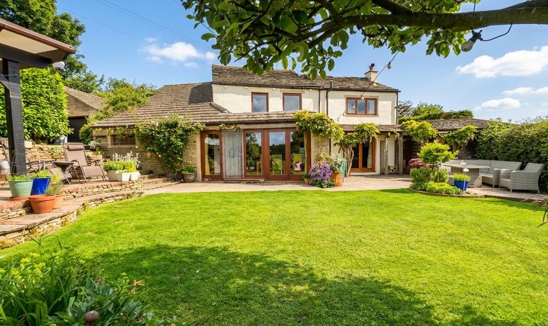 Lascelles Hall Road, Huddersfield, HD5