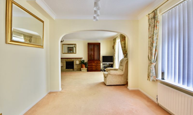 Roebuck Close, Ashtead, KT21