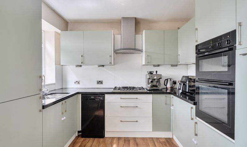 Grove Avenue, Epsom, KT17