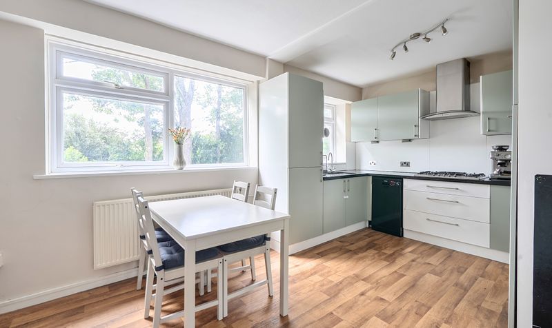 Grove Avenue, Epsom, KT17