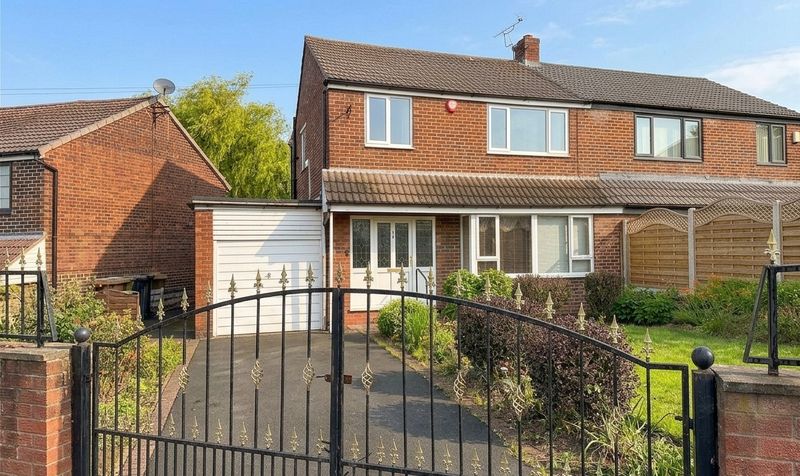 York Avenue, Huddersfield, HD2