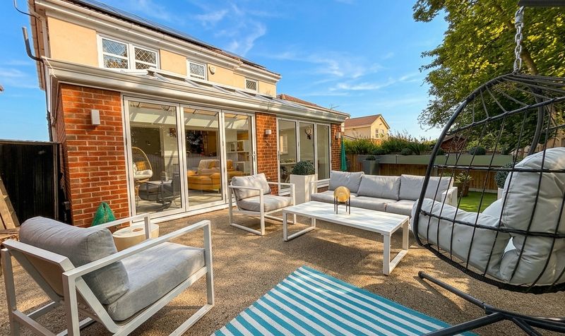 Queensbury Avenue, Outwood, WF1