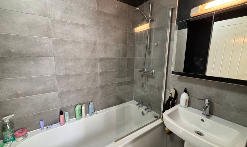 Apt 1 Avon Court, 18 La Chasse, St Helier JE2 4UE