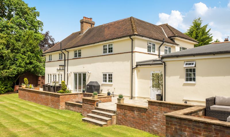 Agates Lane, Ashtead, KT21