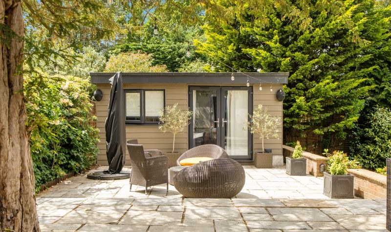 Agates Lane, Ashtead, KT21