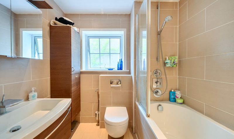 West Hill Avenue, Epsom, KT19