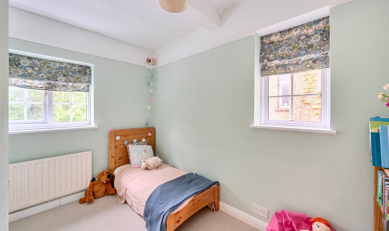 West Hill Avenue, Epsom, KT19
