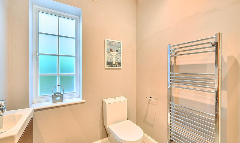 West Hill Avenue, Epsom, KT19