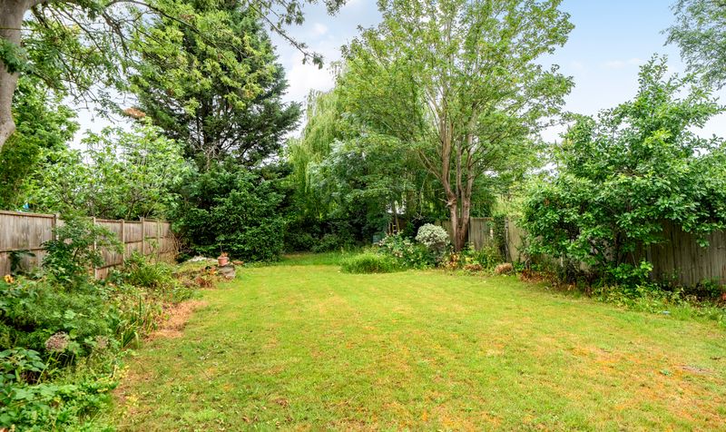 West Hill Avenue, Epsom, KT19