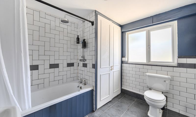 South Street, Epsom, KT18