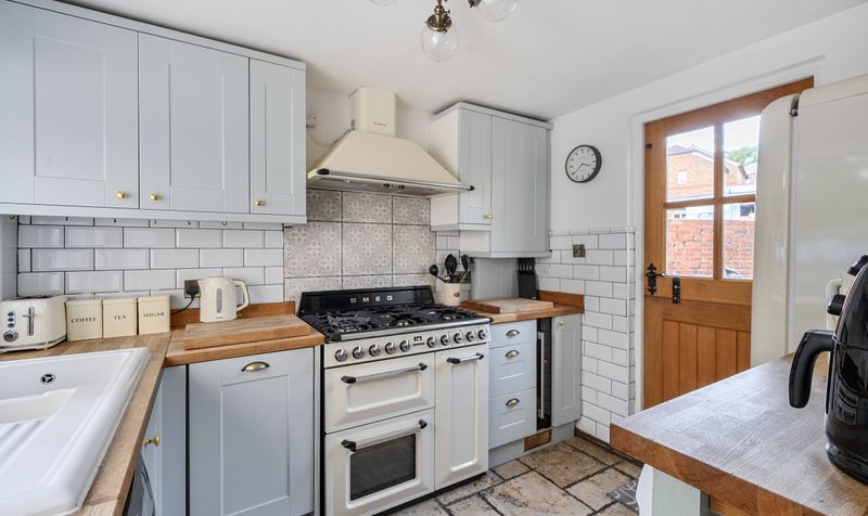 South Street, Epsom, KT18