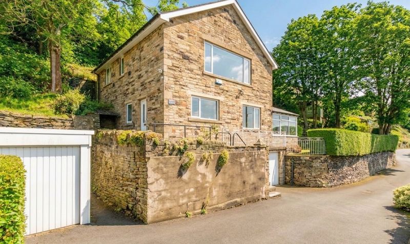 Melbourne Cottage, Underbank Old Road, Holmfirth