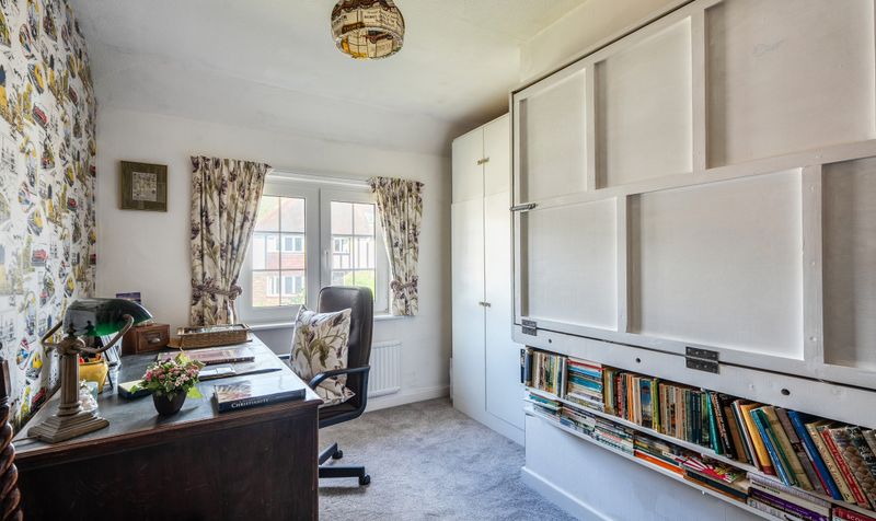 Copse Edge Avenue, Epsom, KT17