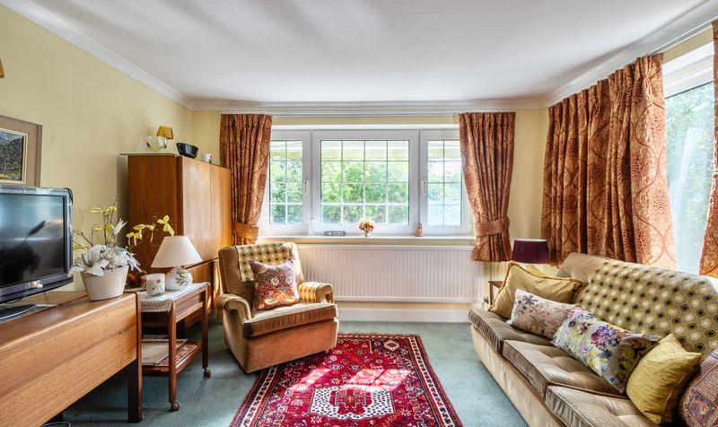 Copse Edge Avenue, Epsom, KT17